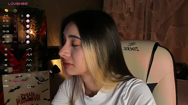 DarlaLike online show from 10/22/25, 03:51