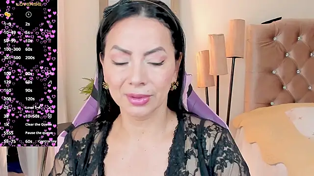 veronika naughty online show from 10/04/25, 02:37