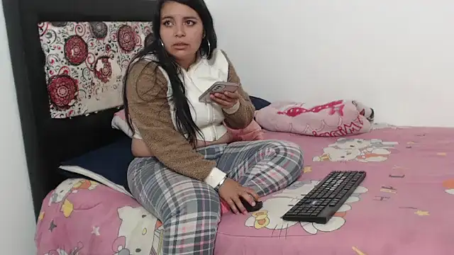 Snapshot of yournaughtyandsexyprinces chatting on 01/02/25, 02:11 yournaughtyandsexyprinces online show from 01/02/25, 02:11