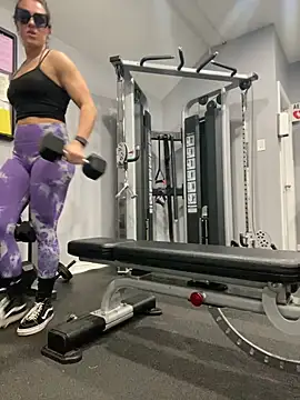 Snapshot of mrs__unknown chatting on 11/16/25, 10:26 mrs unknown online show from 11/16/25, 10:26