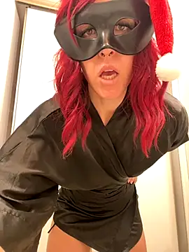 Snapshot of mrs__unknown chatting on 12/13/25, 10:04 mrs unknown online show from 12/13/25, 10:04