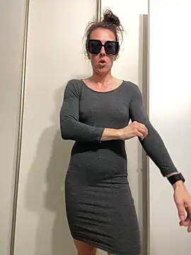 Snapshot of mrs__unknown chatting on 04/16/26, 11:29 mrs unknown online show from 04/16/26, 11:29