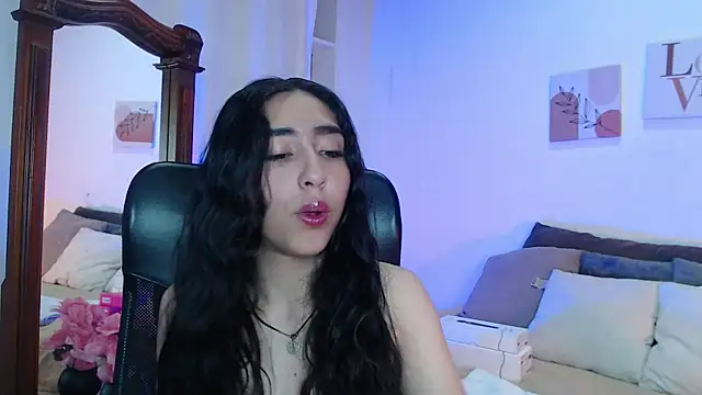 madisex s online show from 11/08/25, 12:38