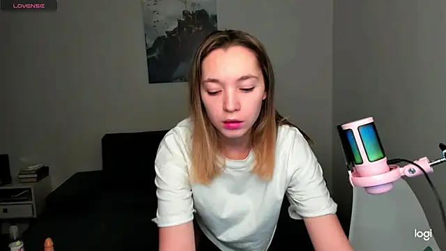 MiaThaine online show from 12/05/24, 03:15