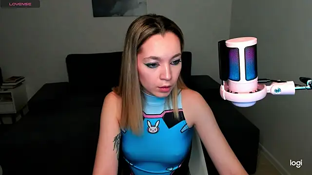 MiaThaine online show from 12/11/24, 01:49