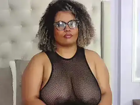 Snapshot of SammyHank chatting on 01/03/25, 02:43 SammyHank online show from 01/03/25, 02:43