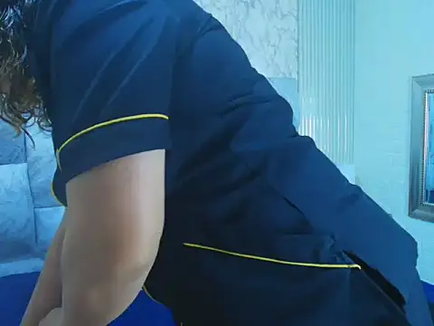 Snapshot of charlotte__G chatting on 09/18/25, 11:34 charlotte G online show from 09/18/25, 11:34