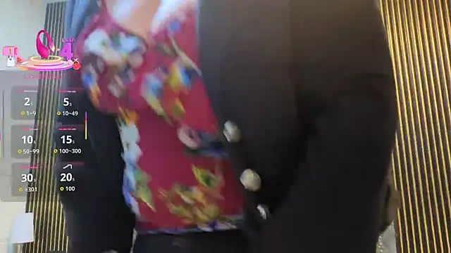 Snapshot of charlotte__G chatting on 09/21/25, 09:22 charlotte G online show from 09/21/25, 09:22