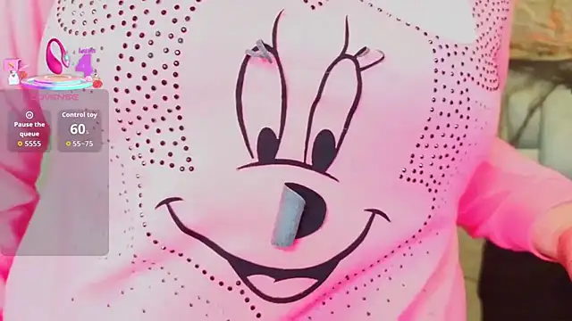 Snapshot of charlotte__G chatting on 10/19/25, 11:55 charlotte G online show from 10/19/25, 11:55