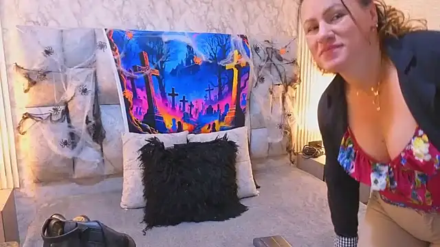 Snapshot of charlotte__G chatting on 10/23/25, 10:58 charlotte G online show from 10/23/25, 10:58