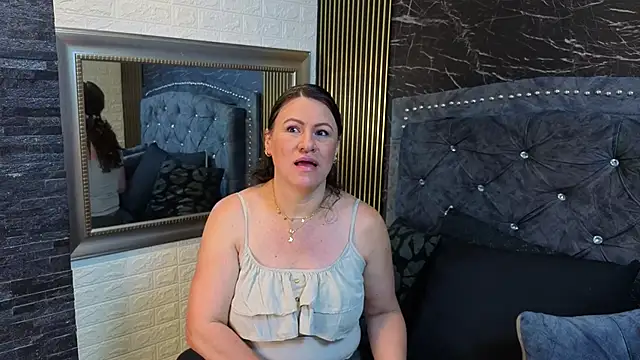 charlotte  G online show from 06/03/26, 11:24