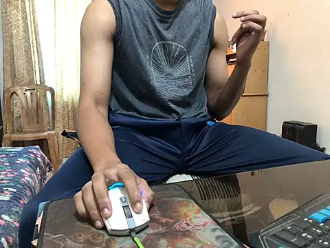 Zeuhorny online show from 12/05/24, 05:37