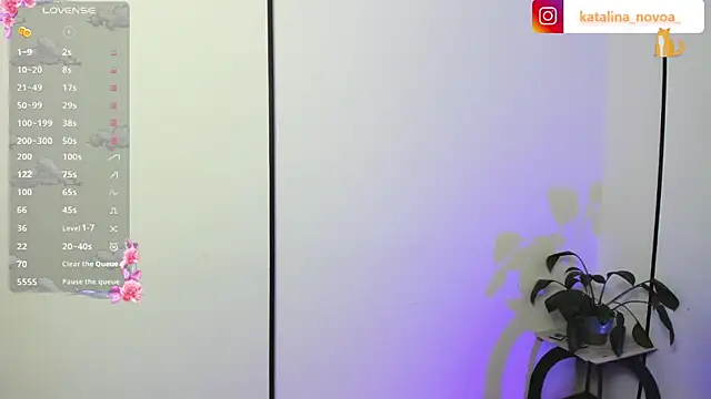 Katalina novoa online show from 06/14/26, 01:25