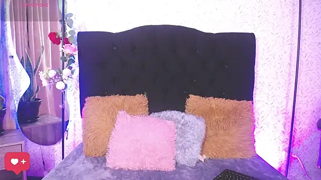 Snapshot of alicee_laurent chatting on 10/15/25, 03:50 alicee laurent online show from 10/15/25, 03:50