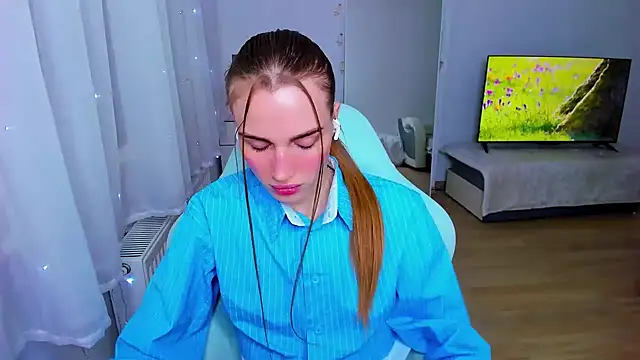 StellaLawless online show from 12/13/24, 08:26