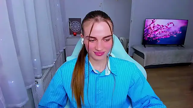 StellaLawless online show from 12/13/24, 11:28