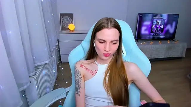 StellaLawless online show from 01/10/25, 11:08
