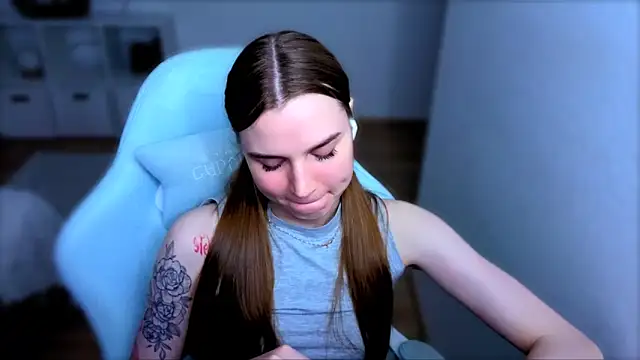 StellaLawless online show from 11/17/25, 03:01