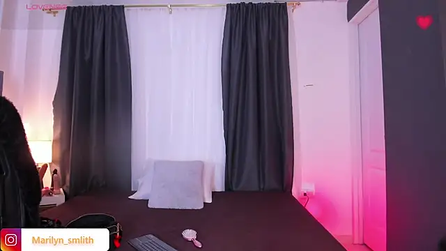 Snapshot of MarilynSmIith chatting on 09/22/25, 11:12 MarilynSmIith online show from 09/22/25, 11:12