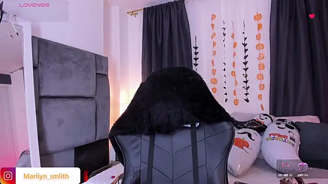 Snapshot of MarilynSmIith chatting on 10/04/25, 12:58 MarilynSmIith online show from 10/04/25, 12:58