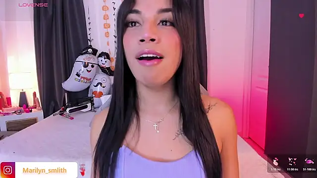 Snapshot of MarilynSmIith chatting on 10/25/25, 11:40 MarilynSmIith online show from 10/25/25, 11:40