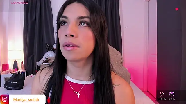 Snapshot of MarilynSmIith chatting on 10/26/25, 12:11 MarilynSmIith online show from 10/26/25, 12:11