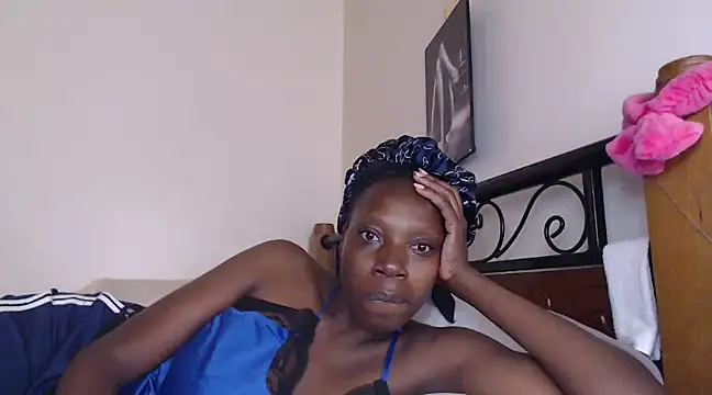 Sweet Bear online show from 02/08/25, 03:41