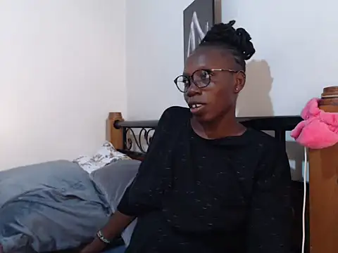 Sweet Bear online show from 02/10/25, 10:53