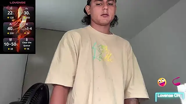 Snapshot of bob_petterson chatting on 11/06/25, 04:19 bob petterson online show from 11/06/25, 04:19