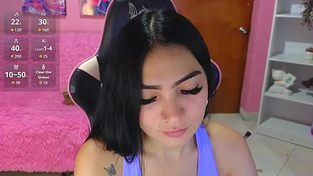 Snapshot of keity_moon chatting on 04/11/26, 02:21 keity moon online show from 04/11/26, 02:21