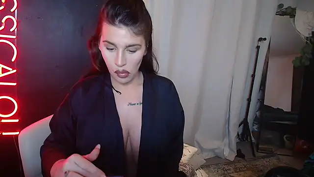 Snapshot of Bustyjessicalouu chatting on 03/05/25, 07:38 Bustyjessicalouu online show from 03/05/25, 07:38