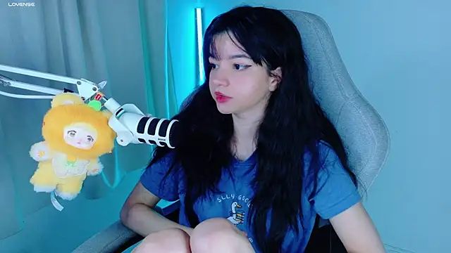 Snapshot of stephybrown chatting on 11/10/25, 01:15 stephybrown online show from 11/10/25, 01:15