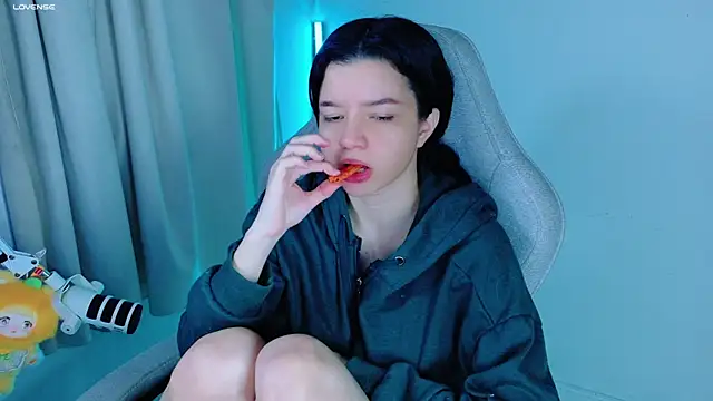 Snapshot of stephybrown chatting on 11/14/25, 01:15 stephybrown online show from 11/14/25, 01:15