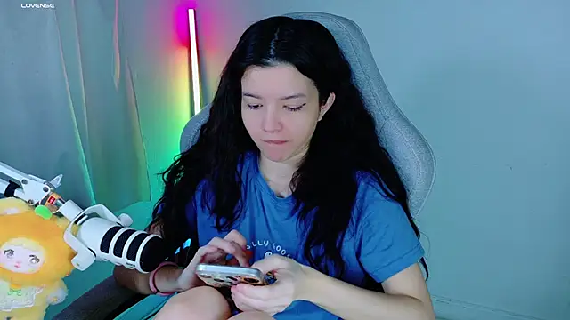 Snapshot of stephybrown chatting on 11/17/25, 11:21 stephybrown online show from 11/17/25, 11:21