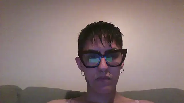 Snapshot of nickfxx chatting on 10/25/25, 10:59 nickfxx online show from 10/25/25, 10:59