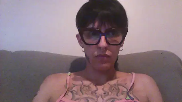 Snapshot of nickfxx chatting on 03/29/26, 03:17 nickfxx online show from 03/29/26, 03:17