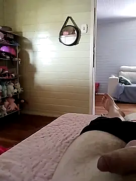 Snapshot of danielsafado222 chatting on 11/30/25, 04:55 danielsafado222 online show from 11/30/25, 04:55