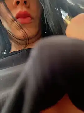 valecruz903 online show from 11/11/25, 05:24