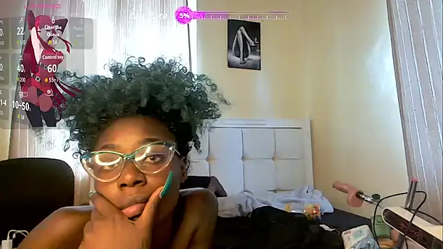 Lunarfreaky online show from 09/20/25, 04:57