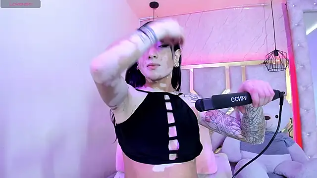 Snapshot of dayana_harlow2 chatting on 10/09/25, 07:45 dayana harlow2 online show from 10/09/25, 07:45