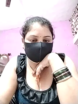 Snapshot of Ruksar-Pathan chatting on 11/12/25, 06:41 Ruksar-Pathan online show from 11/12/25, 06:41