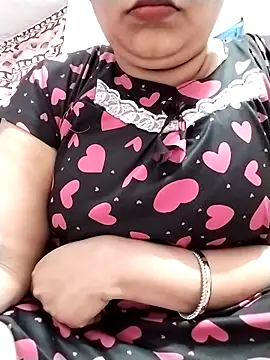 Snapshot of Ruksar-Pathan chatting on 11/15/25, 09:43 Ruksar-Pathan online show from 11/15/25, 09:43