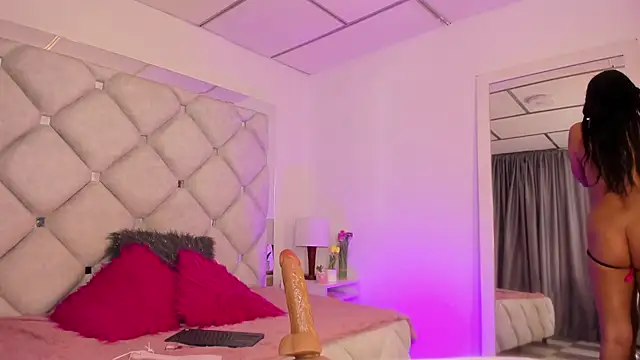 alessiaferry online show from 02/19/25, 08:41