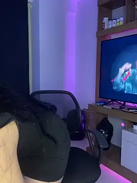 Snapshot of Julieta-sett chatting on 01/27/25, 07:56 Julieta-sett online show from 01/27/25, 07:56