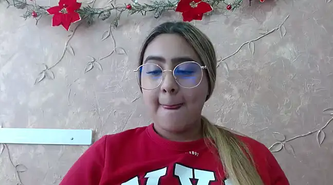 Miabonnett  online show from 12/16/24, 04:49