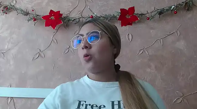 Miabonnett  online show from 12/18/24, 02:06