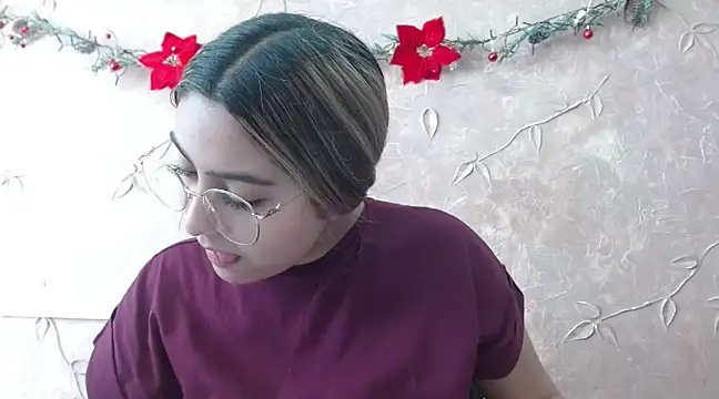 Miabonnett  online show from 12/19/24, 04:57
