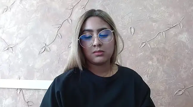 Miabonnett  online show from 01/16/25, 04:50