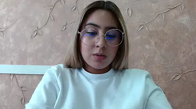 Miabonnett  online show from 02/25/25, 03:05