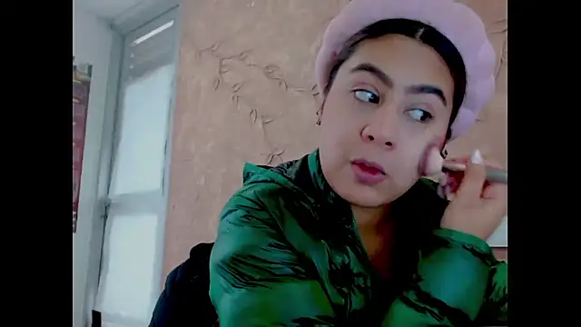 Miabonnett  online show from 09/30/25, 12:10